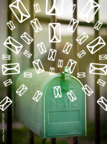 Fototapeta Zielona skrzynka pocztowa i ikony listów