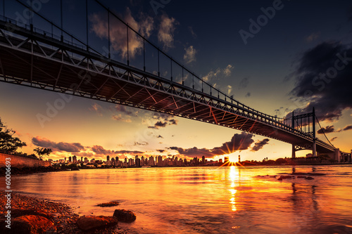 Fotoroleta Zachód słońca nad mostem Tiboro w Nowym Jorku