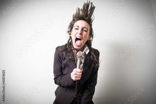 Naklejka mikrofon karaoke kobieta świeży piękny