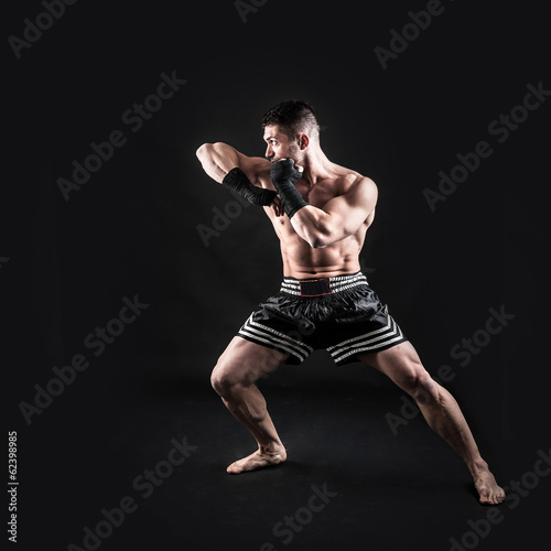 Naklejka portret lekkoatletka kick-boxing