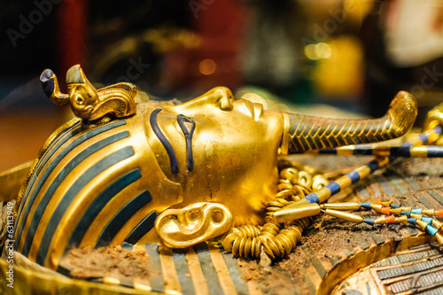 Naklejka twarz król egipt antyczny pozłacany