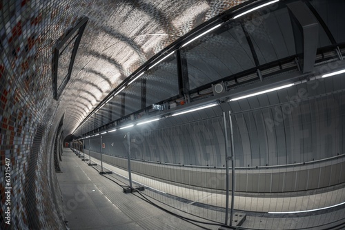 Fotoroleta peron tunel architektura metro transport