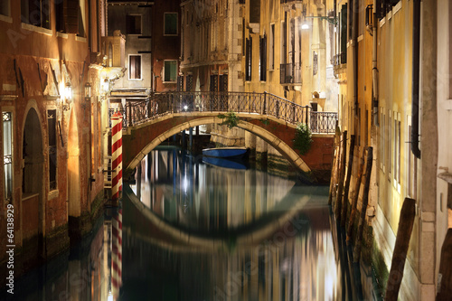 Obraz na płótnie Wenecki most nocą