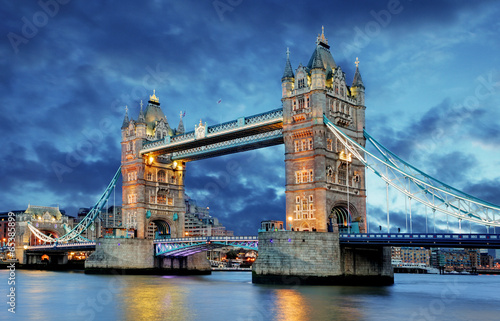 Obraz na płótnie Most Tower w Londynie nocą