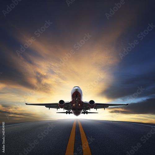 Plakat zmierzch niebo samolot transport airliner