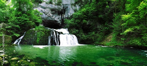 Naklejka woda francja wodospad zielony topnik