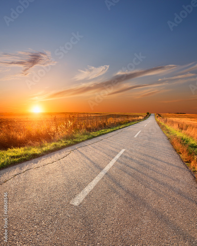 Fototapeta słońce autostrada łąka