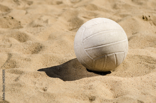 Naklejka piłka siatkówka plażowa wybrzeże