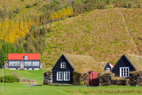 Naklejka trawa europa architektura północ wzgórze