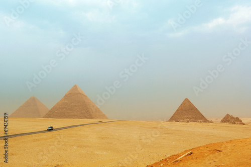 Plakat pustynia egipt piramida antyczny