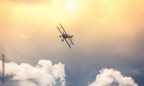 Plakat stary muzeum samolot niebo