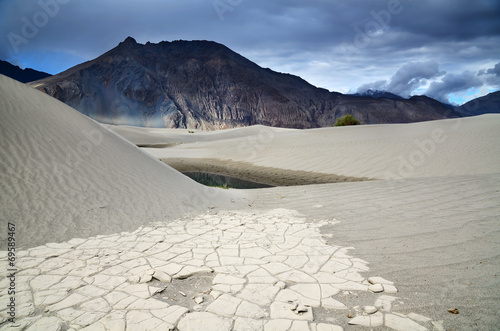 Fototapeta woda szczyt góra pustynia wydma