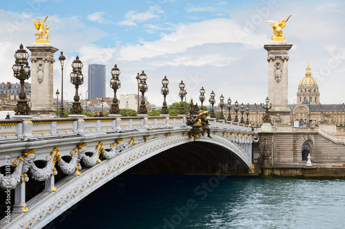 Naklejka statua most miejski architektura ulica