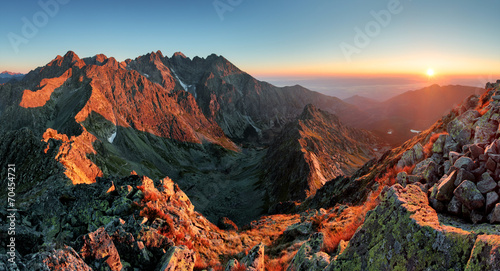 Naklejka piękny panoramiczny panorama tatry słońce