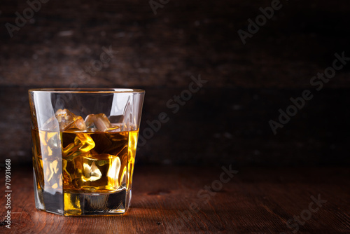 Obraz na płótnie napój lód szkocki