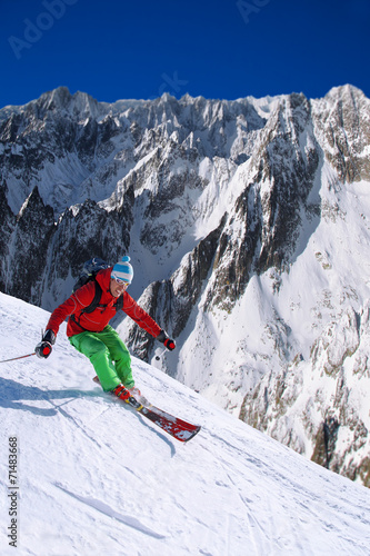 Obraz na płótnie niebo snowboarder narciarz