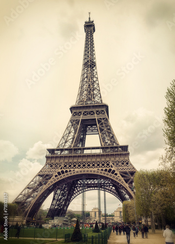 Naklejka vintage niebo pejzaż wieża francja