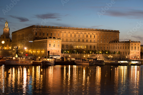 Fotoroleta zmierzch skandynawia pałac łódź niebo