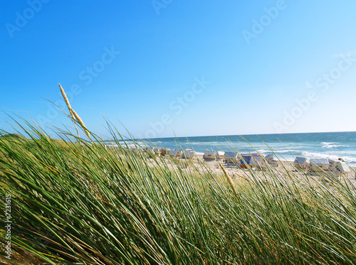 Naklejka błękitne niebo lato plaża leżak ładny