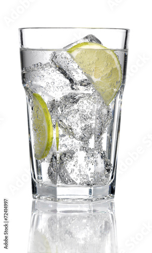 Plakat napój lód owoc woda przezroczysty