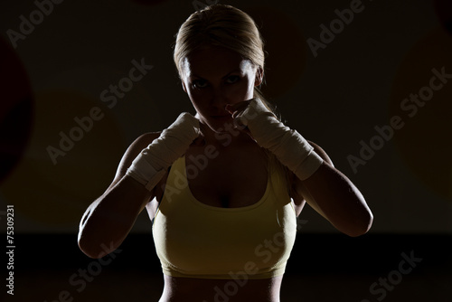 Naklejka sztuki walki kobieta sport boks