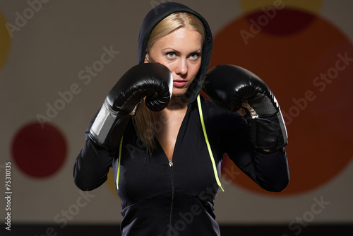 Fotoroleta sporty ekstremalne sztuki walki kobieta siłownia sport
