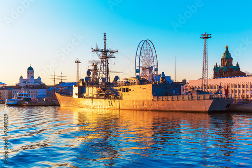 Fototapeta okręt wojenny europa miejski natura pejzaż