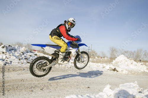 Fototapeta wzgórze motocross chłopiec