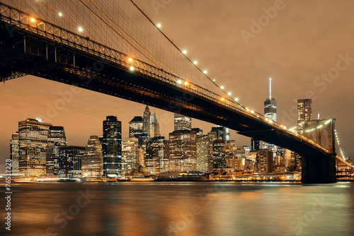 Fotoroleta Piękne ujęcie mostu bruklińskiego nocą