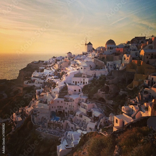 Fotoroleta wyspa wiatrak grecja wioska