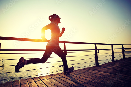 Plakat park jogging słońce kobieta