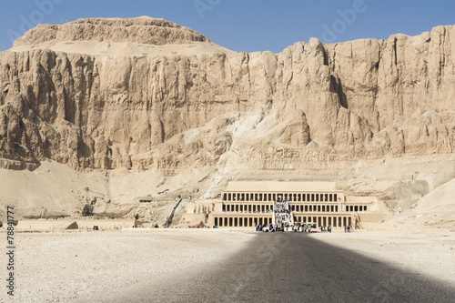Plakat droga góra król pustynia