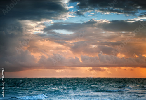 Fotoroleta morze pejzaż brzeg sztorm plaża