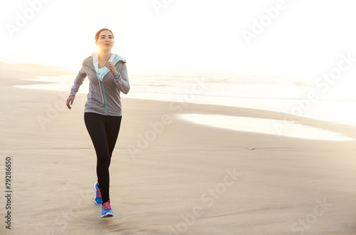 Fotoroleta sport słońce kobieta