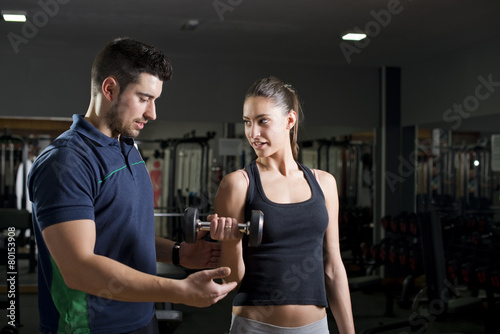 Plakat kobieta ćwiczenie para mężczyzna siłownia