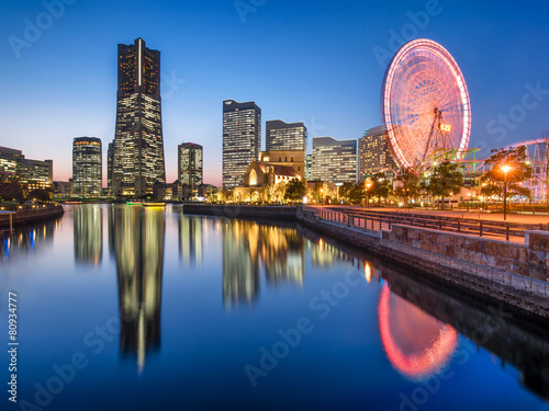Obraz na płótnie japonia zatoka noc miasto nowoczesny