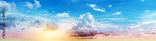 Obraz na płótnie Artystyczne letnie niebo