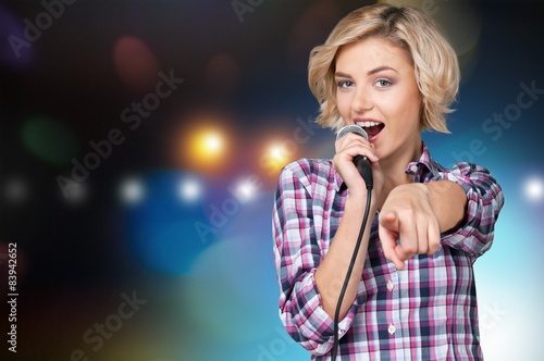 Naklejka mikrofon muzyka kobieta śpiew piękny