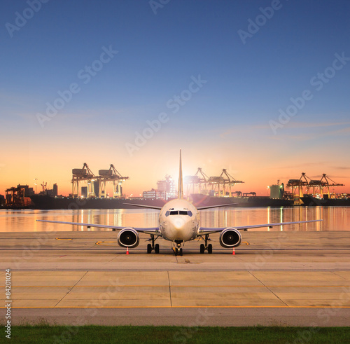 Obraz na płótnie molo statek transport handlu transport powietrzny