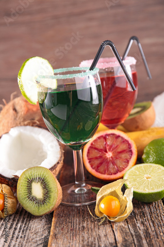 Naklejka świeży napój cytrus jedzenie owoc