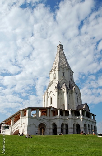 Fotoroleta dzwonnica architektura kościół