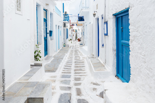 Fotoroleta Widok ulicy Mykonos w Grecji