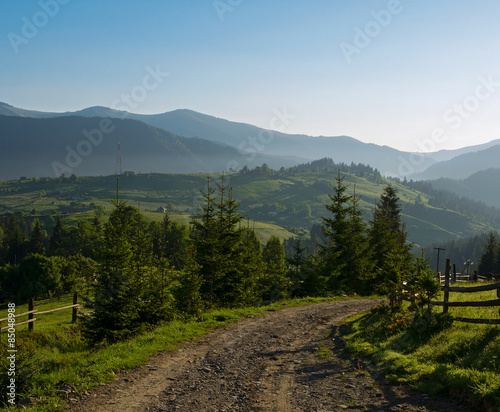 Fotoroleta wiejski karpaty wzgórze lato pejzaż