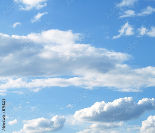 Plakat niebo spokojny niebieski jasny cloudscape