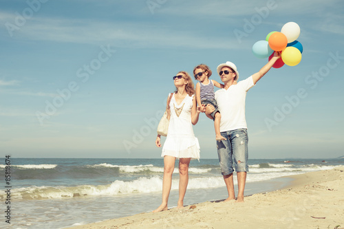 Fotoroleta zabawa słońce ludzie plaża morze