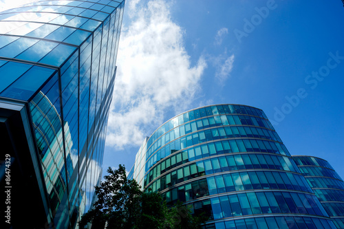 Fotoroleta Office building and reflection in London, England, background