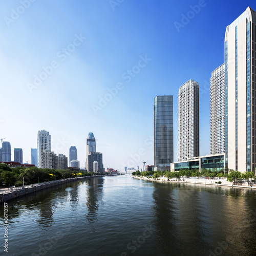 Fotoroleta azjatycki woda architektura drapacz pejzaż