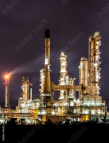 Fotoroleta Oil refinery at night
