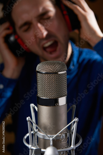 Fotoroleta mężczyzna śpiew mikrofon blues ludzie