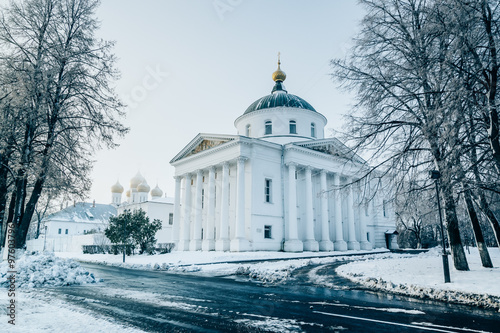 Fotoroleta katedra architektura śnieg stary